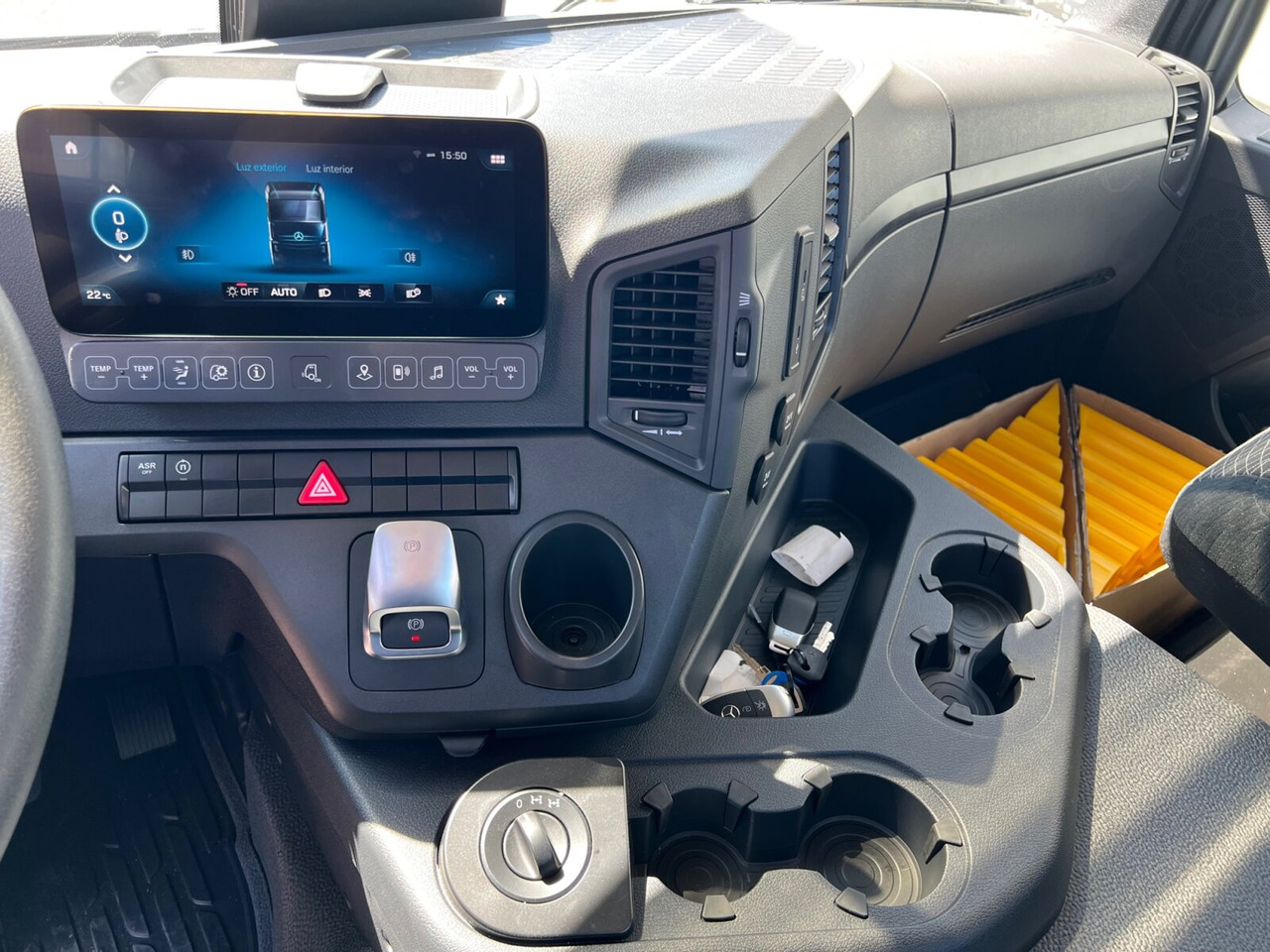 Mercedes-Benz Arocs 3240 8x4 Arocs 3240 8x4/42, Motorabtrieb - Camion ampliroll: photos 3 Mercedes-Benz Arocs 3240 8x4 Arocs 3240 8x4/42, Motorabtrieb - Camion ampliroll: photos 3