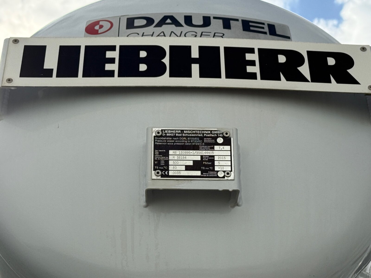 Mercedes-Benz Arocs 3240 8x4 Arocs 3240 8x4,Betonmischer Liebherr HTM 904F 9m³ , Wechselsystem - Camion malaxeur: photos 3 Mercedes-Benz Arocs 3240 8x4 Arocs 3240 8x4,Betonmischer Liebherr HTM 904F 9m³ , Wechselsystem - Camion malaxeur: photos 3