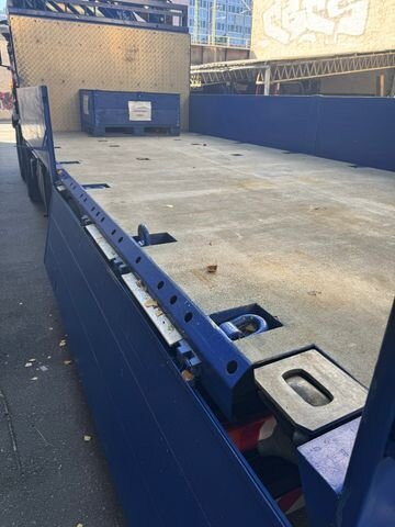 Mercedes-Benz Arocs 3245 L 8x2/6 Arocs 3245 L 8x2/6, Kran Fassi F 545 RA 2.26 XE, Jib, Funk 29,7 m - 400 kg - Camion grue, Camion plateau: photos 3 Mercedes-Benz Arocs 3245 L 8x2/6 Arocs 3245 L 8x2/6, Kran Fassi F 545 RA 2.26 XE, Jib, Funk 29,7 m - 400 kg - Camion grue, Camion plateau: photos 3