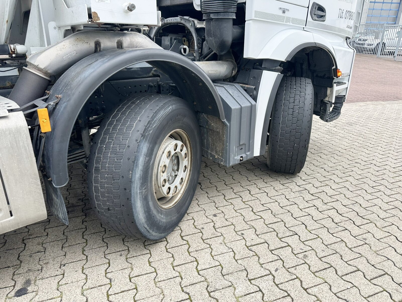 Mercedes-Benz Arocs 3251 8x4/4 Arocs 3251 8x4/4, Betonmischer Liebherr ca. 9m³ - Camion malaxeur: photos 2 Mercedes-Benz Arocs 3251 8x4/4 Arocs 3251 8x4/4, Betonmischer Liebherr ca. 9m³ - Camion malaxeur: photos 2