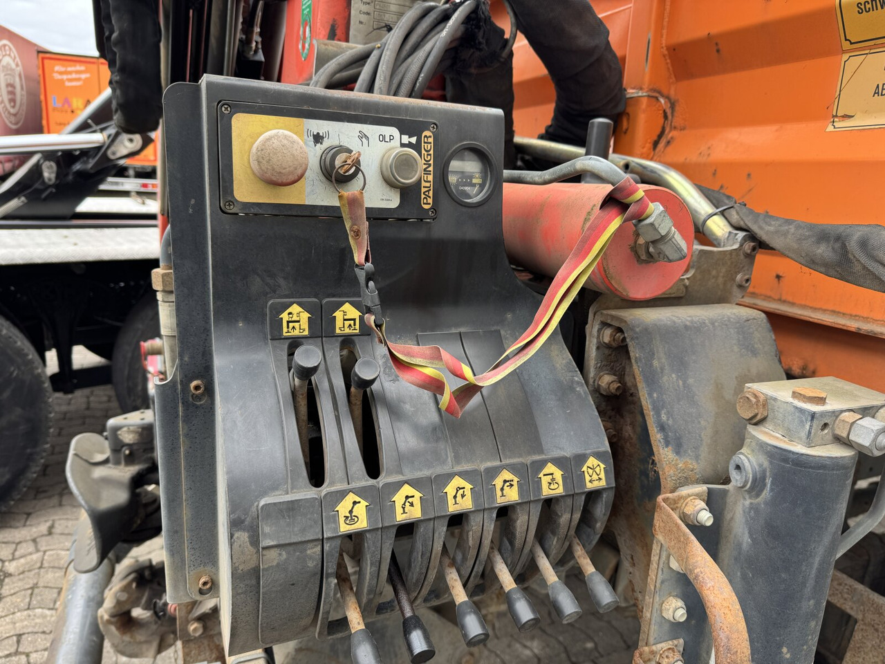 Crédit-bail de Mercedes-Benz Atego 1023 A 4x4 mit Unfallschaden! Atego 1023 A 4x4, Einzelbereifung, Heckkran Palfinger PK4501-B, Funk, UNFALLSCHADEN! Mercedes-Benz Atego 1023 A 4x4 mit Unfallschaden! Atego 1023 A 4x4, Einzelbereifung, Heckkran Palfinger PK4501-B, Funk, UNFALLSCHADEN!: photos 10