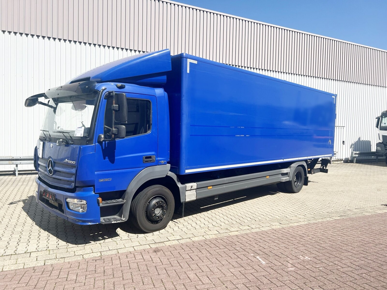Mercedes-Benz Atego 1230 L 4x2 Atego 1230 L 4x2, LBW, Dautel, 1,5t - Camion fourgon: photos 1 Mercedes-Benz Atego 1230 L 4x2 Atego 1230 L 4x2, LBW, Dautel, 1,5t - Camion fourgon: photos 1