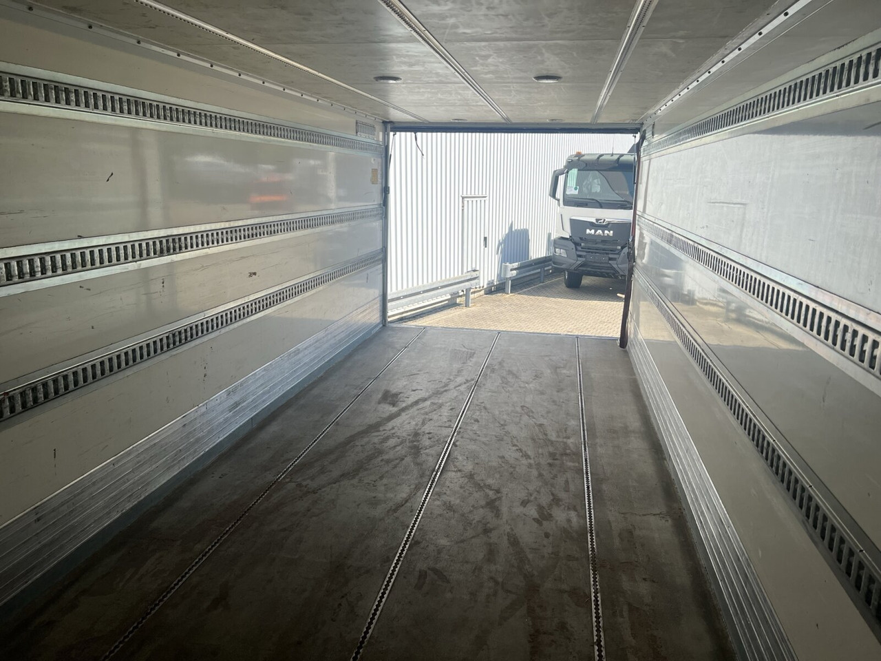 Mercedes-Benz Atego 1230 L 4x2 Atego 1230 L 4x2, LBW, Dautel, 1,5t - Camion fourgon: photos 4 Mercedes-Benz Atego 1230 L 4x2 Atego 1230 L 4x2, LBW, Dautel, 1,5t - Camion fourgon: photos 4