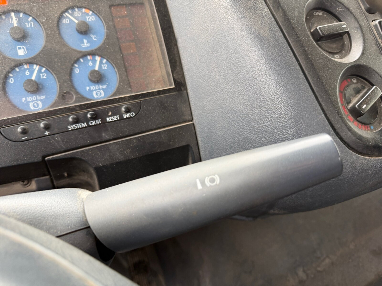 Camion benne Mercedes-Benz Atego 1523 AK 4x4 Atego 1523 AK 4x4: photos 13 Camion benne Mercedes-Benz Atego 1523 AK 4x4 Atego 1523 AK 4x4: photos 13