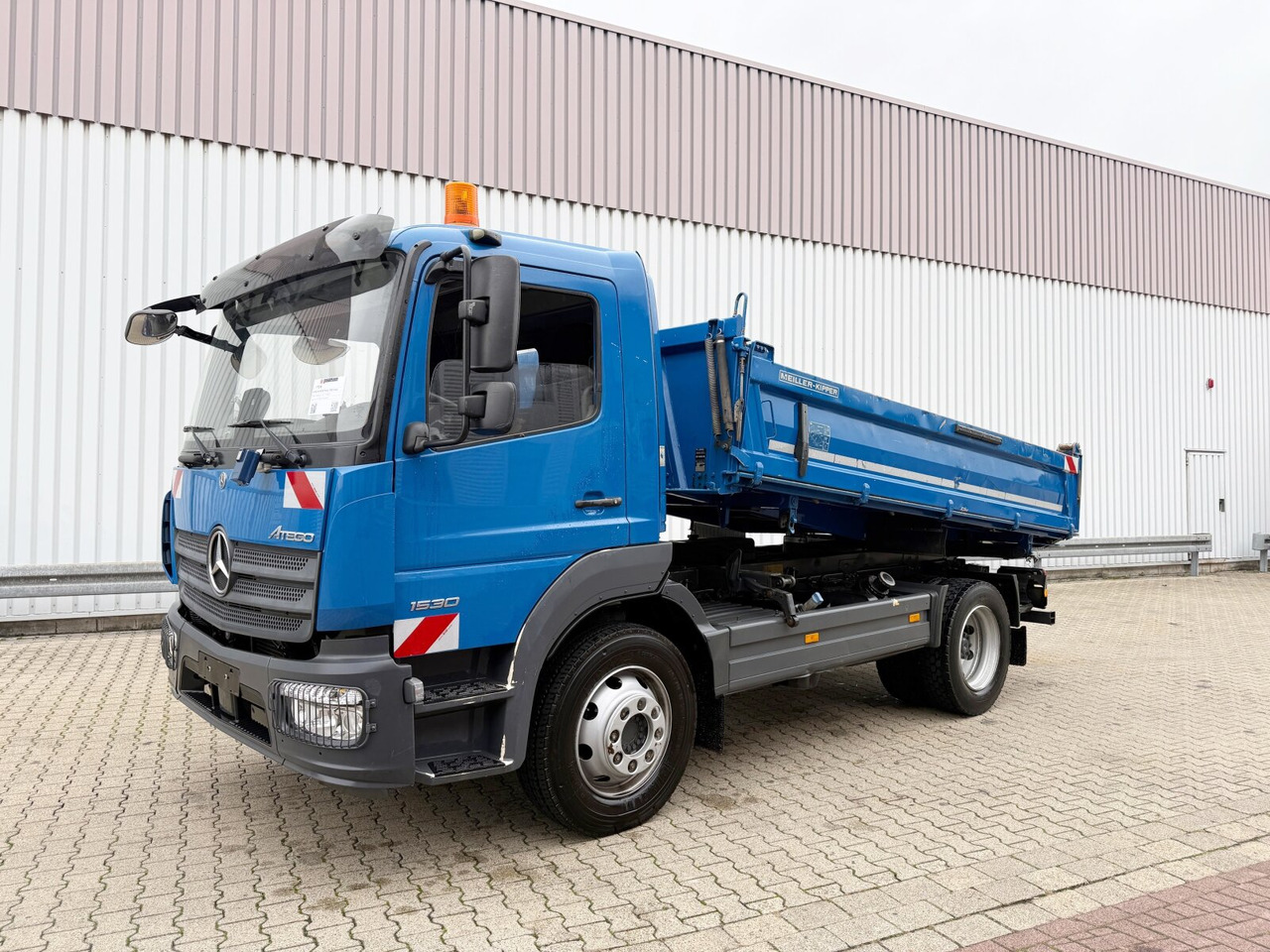 Mercedes-Benz Atego 1630 K 4x2 Atego 1630 K 4x2, Meiller 3-Seiten - Camion benne: photos 1 Mercedes-Benz Atego 1630 K 4x2 Atego 1630 K 4x2, Meiller 3-Seiten - Camion benne: photos 1