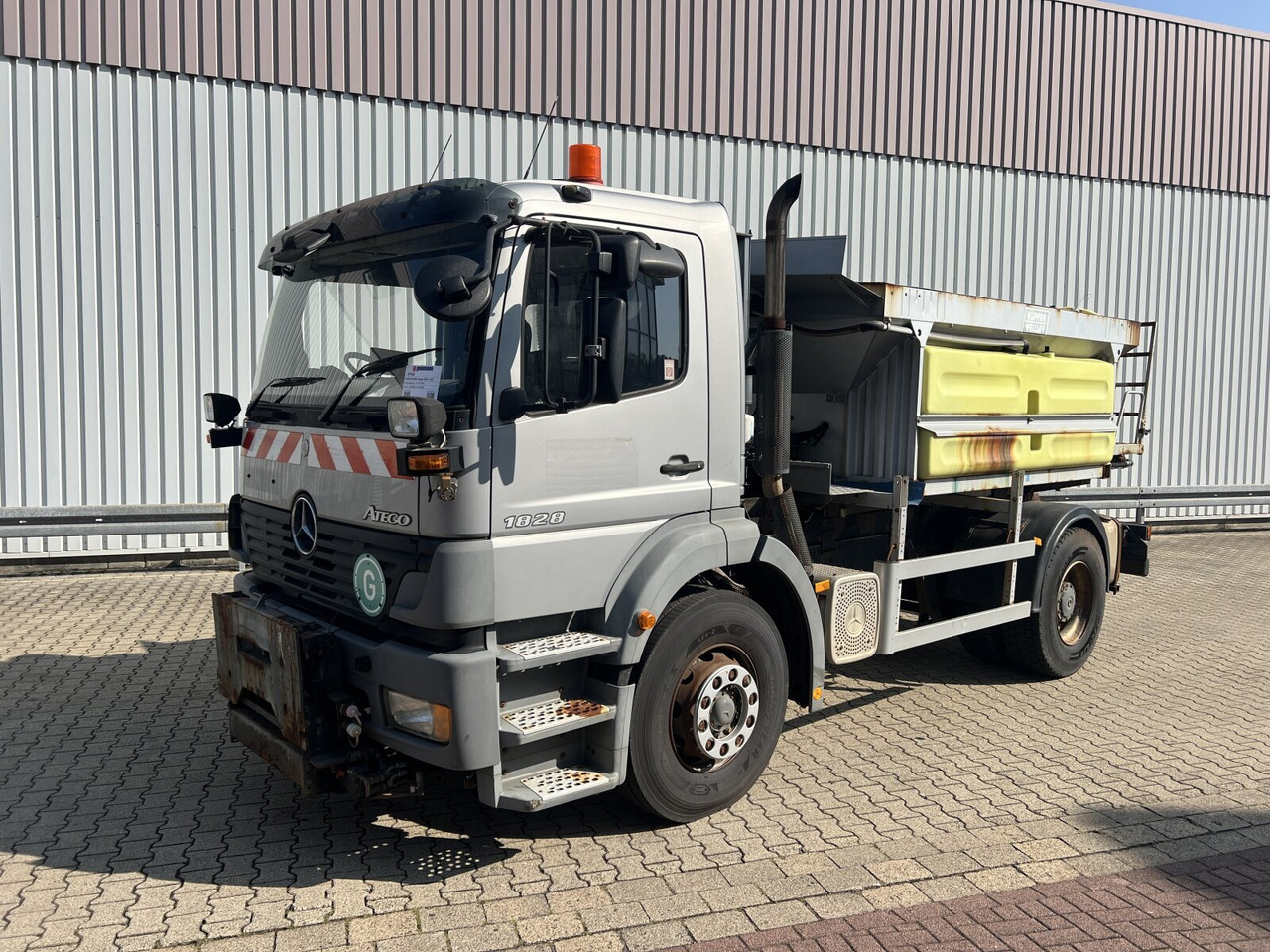 Mercedes-Benz Atego 1828 L 4x2 Atego 1828 L 4x2, Rechtslenker, Winterdienstaustattung - Châssis cabine: photos 1 Mercedes-Benz Atego 1828 L 4x2 Atego 1828 L 4x2, Rechtslenker, Winterdienstaustattung - Châssis cabine: photos 1