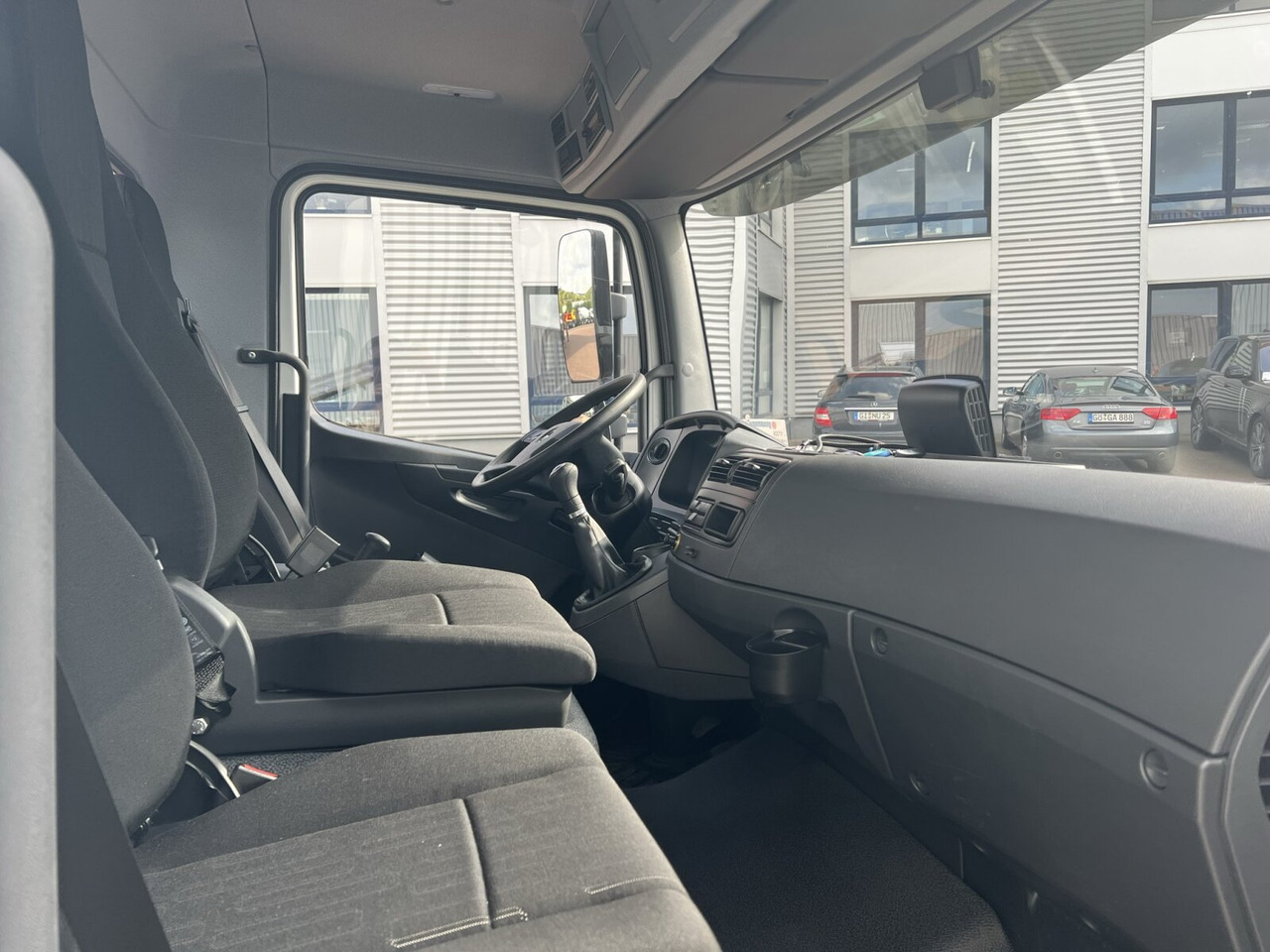 Mercedes-Benz Atego 818 K 4x2 Atego 818 K 4x2, 2x AHK, Meiller-Kipper, mehrfach Vorhanden! - Camion benne: photos 5 Mercedes-Benz Atego 818 K 4x2 Atego 818 K 4x2, 2x AHK, Meiller-Kipper, mehrfach Vorhanden! - Camion benne: photos 5