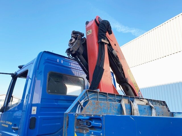 Mercedes-Benz Axor 1828 L 4x2 Axor 1828 L 4x2 mit Kran Palfinger PK 9501, Funk - Camion grue, Camion plateau: photos 2 Mercedes-Benz Axor 1828 L 4x2 Axor 1828 L 4x2 mit Kran Palfinger PK 9501, Funk - Camion grue, Camion plateau: photos 2