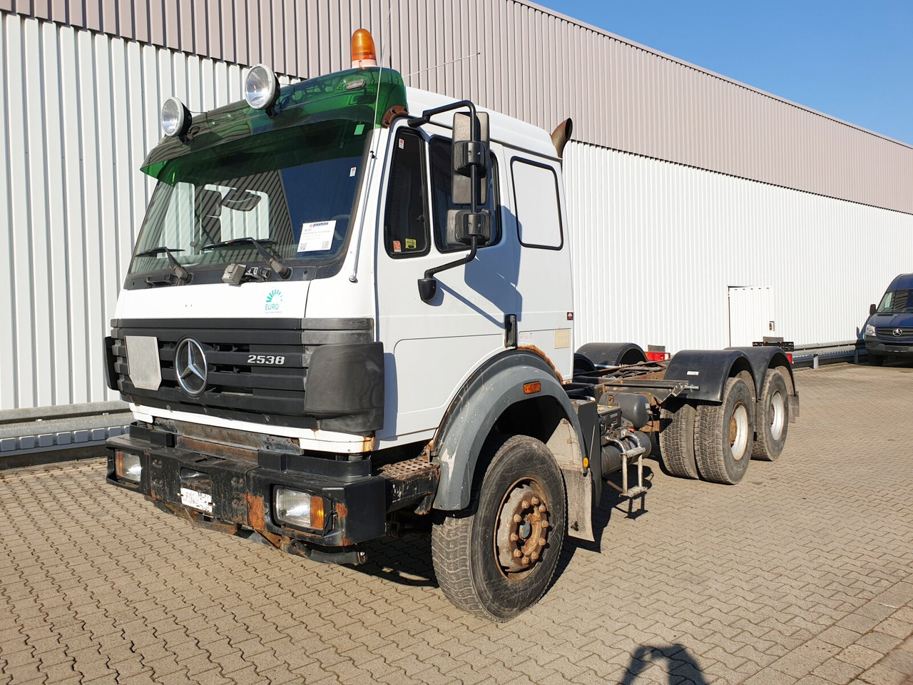 Mercedes-Benz SK II 25/2638 K 6x4 SK II 25/2638 K 6x4, V8, Retarder, 2x Nebenantrieb - Châssis cabine: photos 1 Mercedes-Benz SK II 25/2638 K 6x4 SK II 25/2638 K 6x4, V8, Retarder, 2x Nebenantrieb - Châssis cabine: photos 1