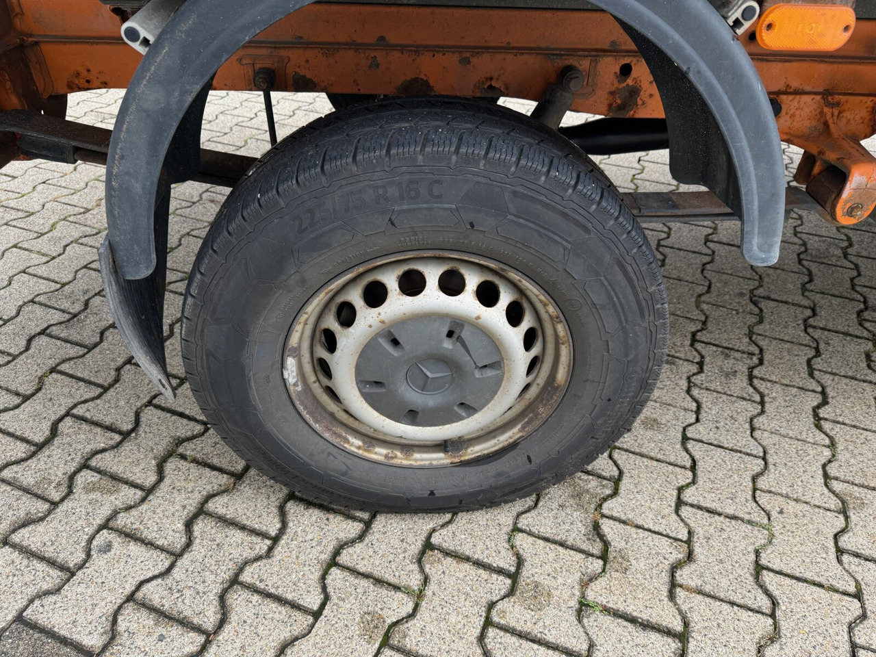 Photo d'intérieur 2: Utilitaire plateau, Utilitaire double cabine Mercedes-Benz Sprinter 313 CDI 4x4 Doka Sprinter 313 CDI 4x4 Doka, Kipper, AT-Motor! Photo d'intérieur 2: Utilitaire plateau, Utilitaire double cabine Mercedes-Benz Sprinter 313 CDI 4x4 Doka Sprinter 313 CDI 4x4 Doka, Kipper, AT-Motor!