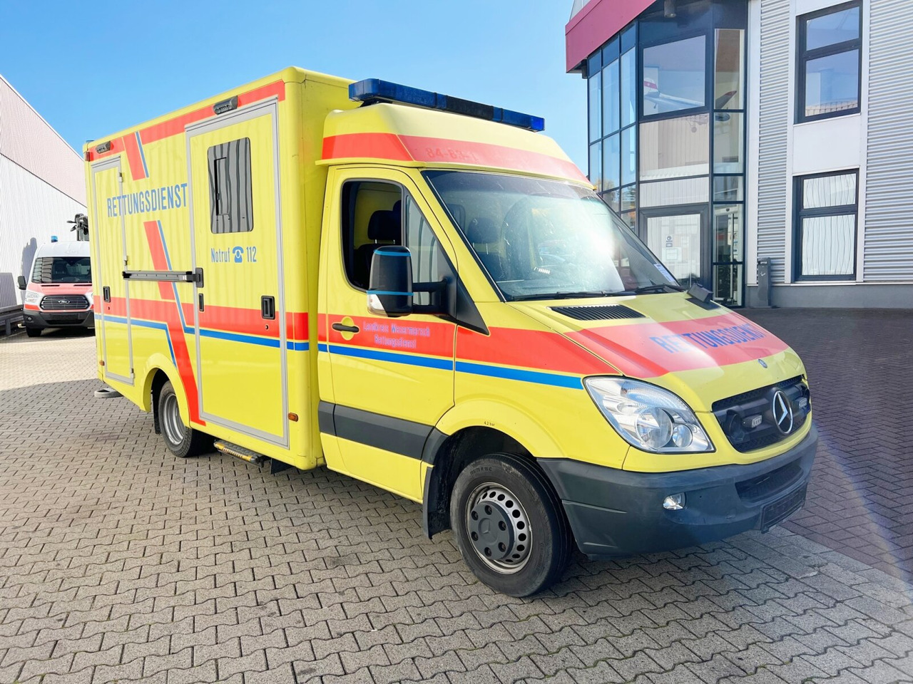 Mercedes-Benz Sprinter 516 CDI 4x4 Sprinter 516 CDI 4x4, Rettungswagen - Fourgon utilitaire: photos 5 Mercedes-Benz Sprinter 516 CDI 4x4 Sprinter 516 CDI 4x4, Rettungswagen - Fourgon utilitaire: photos 5