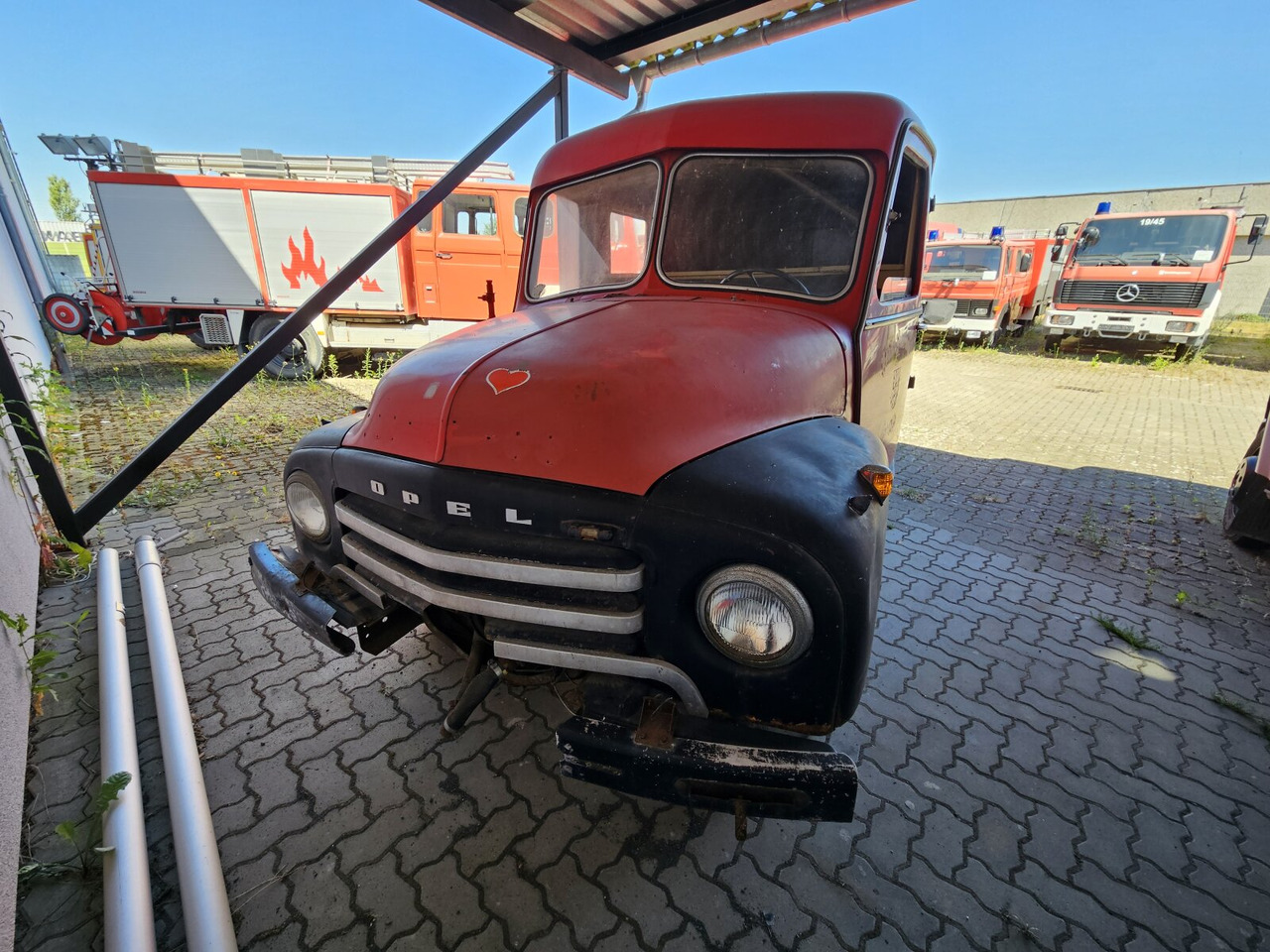 Opel Blitz LF8, Blitz, Oldtimer Feuerwehr, Restaurationsobjekt, Teilespender - Ambulance: photos 1 Opel Blitz LF8, Blitz, Oldtimer Feuerwehr, Restaurationsobjekt, Teilespender - Ambulance: photos 1