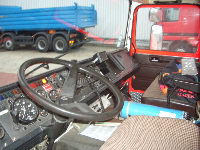 Renault G F231 4x2 - Camion de pompier: photos 4 Renault G F231 4x2 - Camion de pompier: photos 4