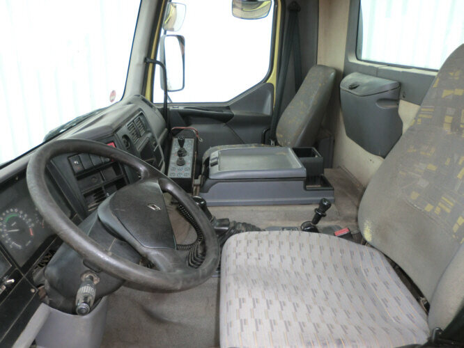 Crédit-bail de Renault Premium 250 4x2 Renault Premium 250 4x2: photos 6 Crédit-bail de Renault Premium 250 4x2 Renault Premium 250 4x2: photos 6