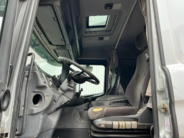 Photo d'intérieur 1: Châssis cabine Scania 124G 420 4x2 124G 420 4x2, Retarder