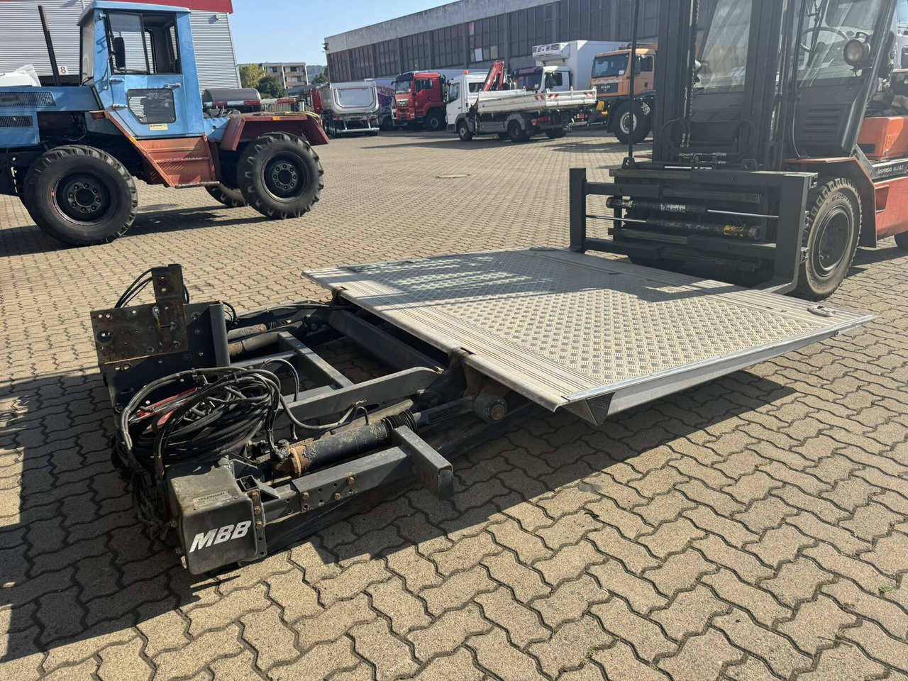 MBB C 2000 S Ladebordwand MBB C 2000 S Ladebordwand - Semi-remorque: photos 1 MBB C 2000 S Ladebordwand MBB C 2000 S Ladebordwand - Semi-remorque: photos 1