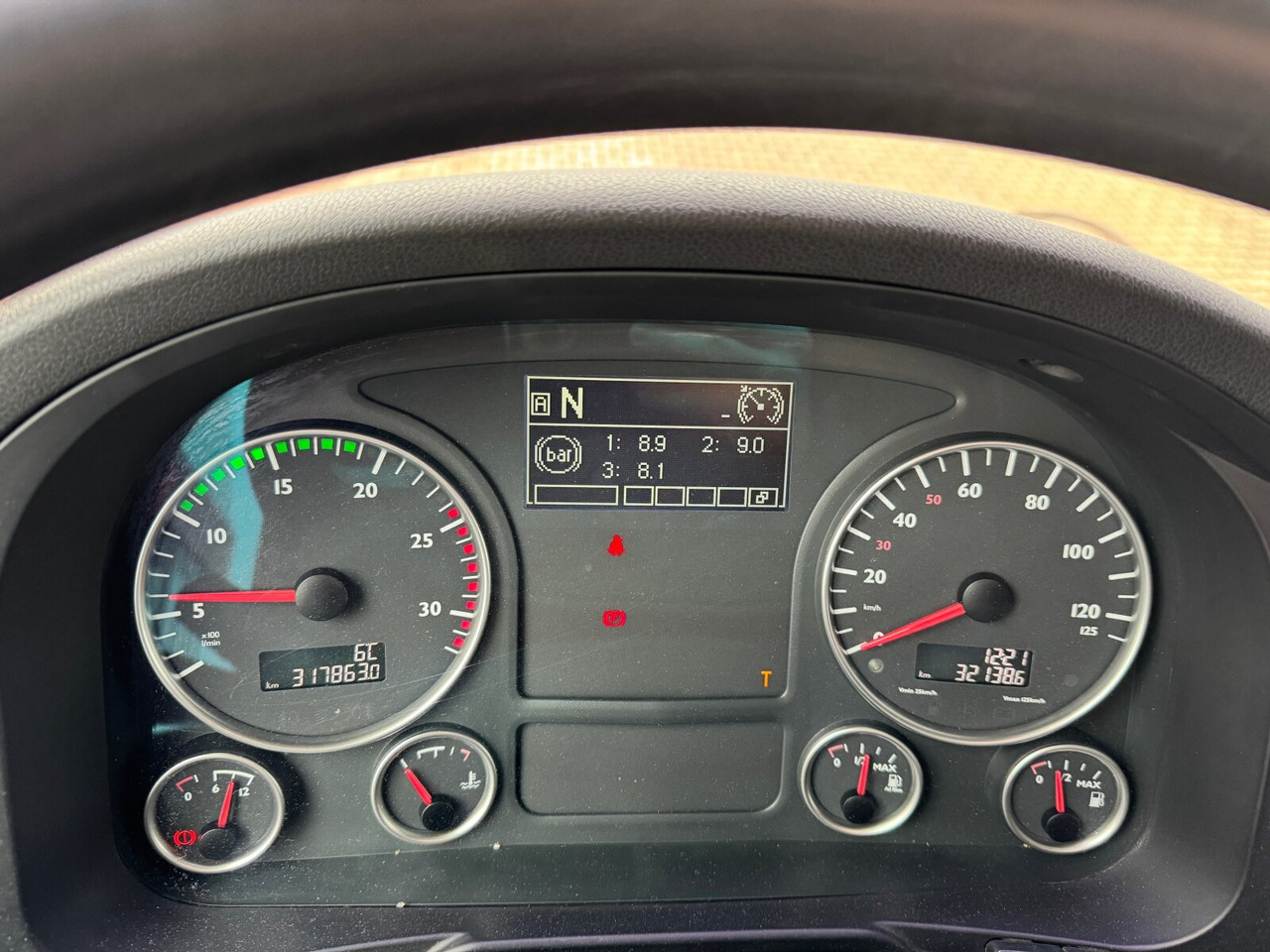 Crédit-bail de MAN TGX 18.360 4x2 BLS TGX 18.360 4x2 BLS, Fahrschulausstattung MAN TGX 18.360 4x2 BLS TGX 18.360 4x2 BLS, Fahrschulausstattung: photos 14 Crédit-bail de MAN TGX 18.360 4x2 BLS TGX 18.360 4x2 BLS, Fahrschulausstattung MAN TGX 18.360 4x2 BLS TGX 18.360 4x2 BLS, Fahrschulausstattung: photos 14