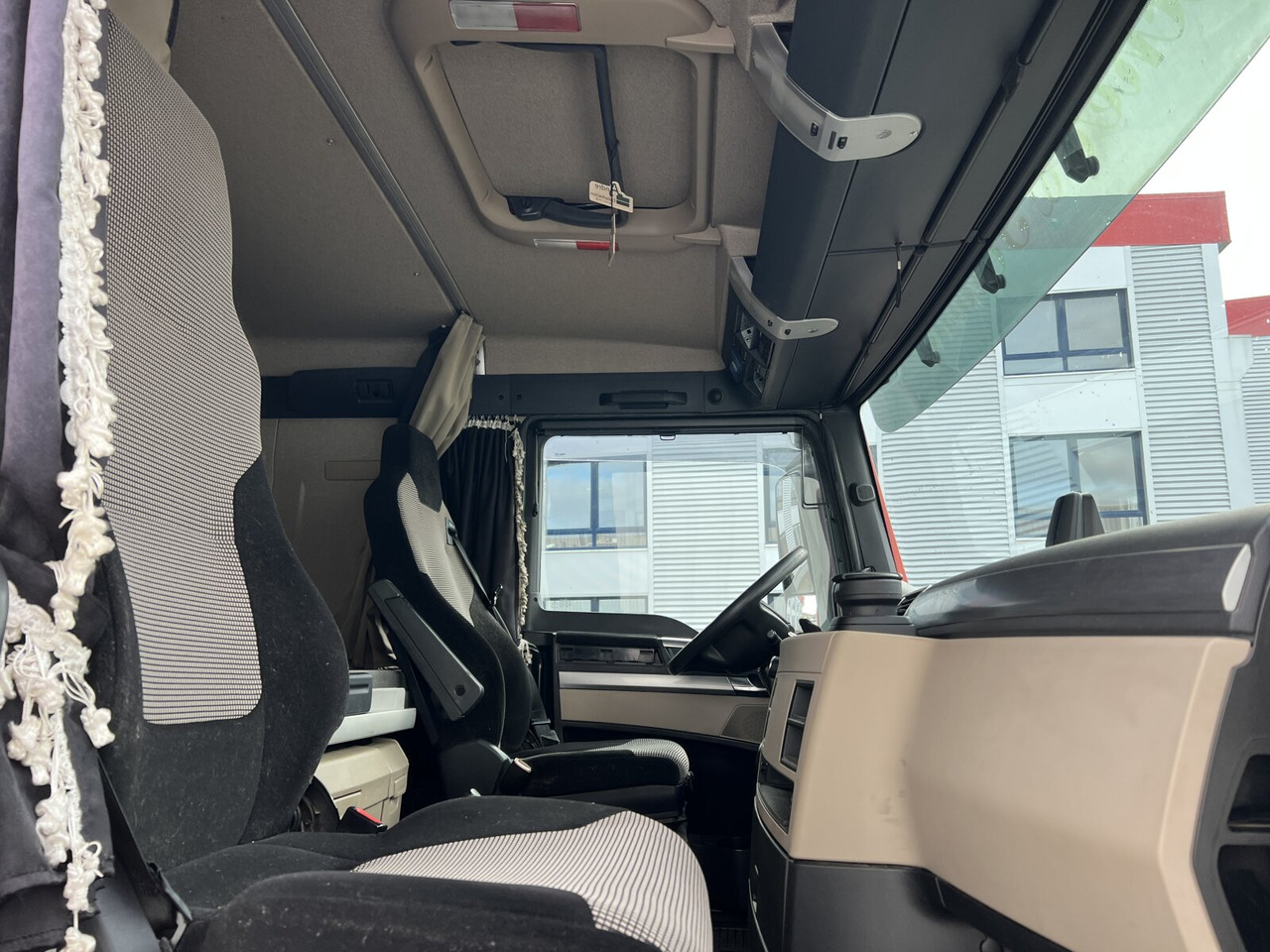 MAN TGX 18.500 4X4H BLS TGX 18.500 4X4H BLS, PriTarder, HydroDrive, Kipphydraulik - Tracteur routier: photos 4 MAN TGX 18.500 4X4H BLS TGX 18.500 4X4H BLS, PriTarder, HydroDrive, Kipphydraulik - Tracteur routier: photos 4