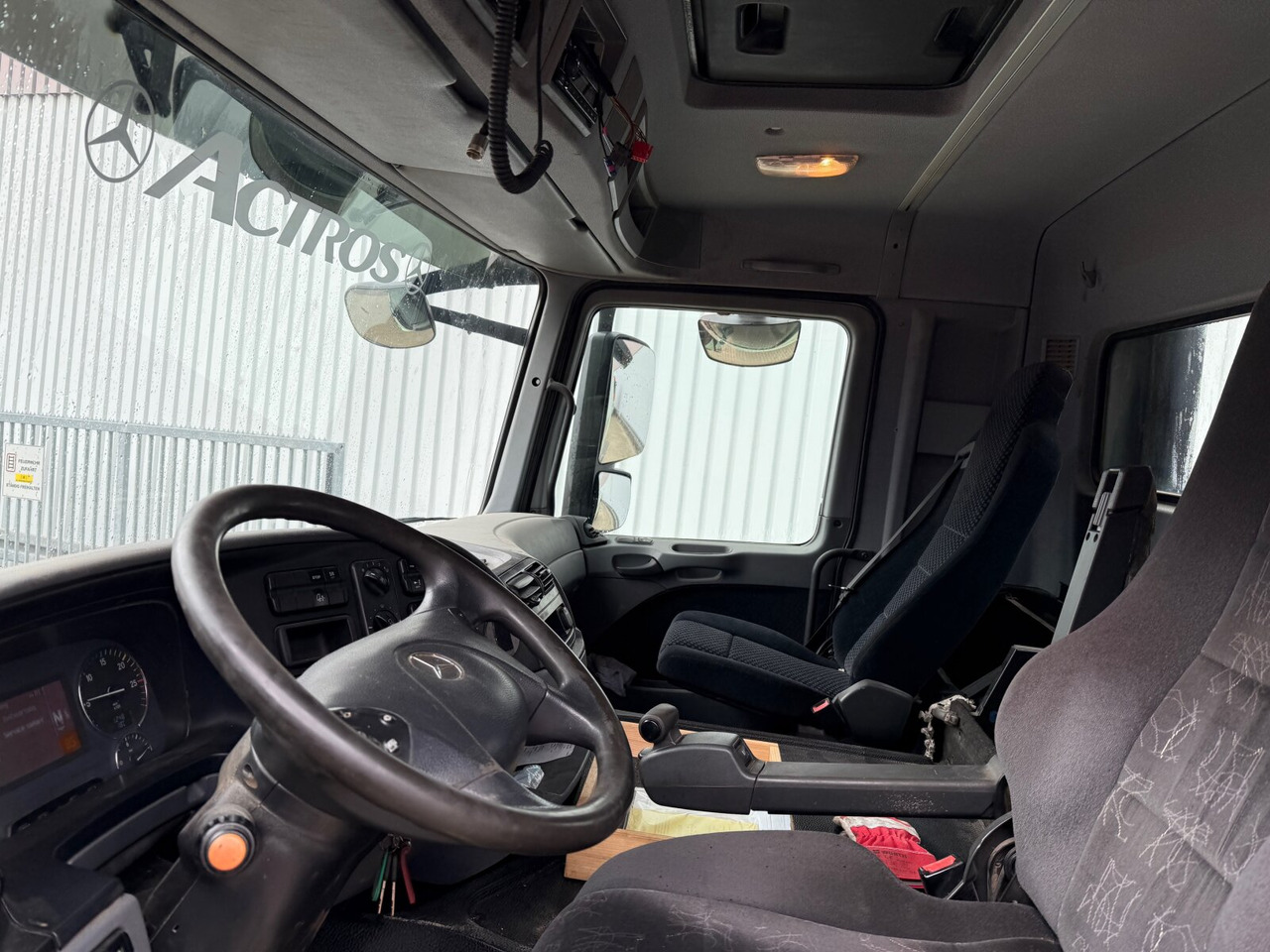 Mercedes-Benz Actros 1841 LS 4x2 Actros 1841 LS 4x2, Kipphydraulik - Tracteur routier: photos 2 Mercedes-Benz Actros 1841 LS 4x2 Actros 1841 LS 4x2, Kipphydraulik - Tracteur routier: photos 2