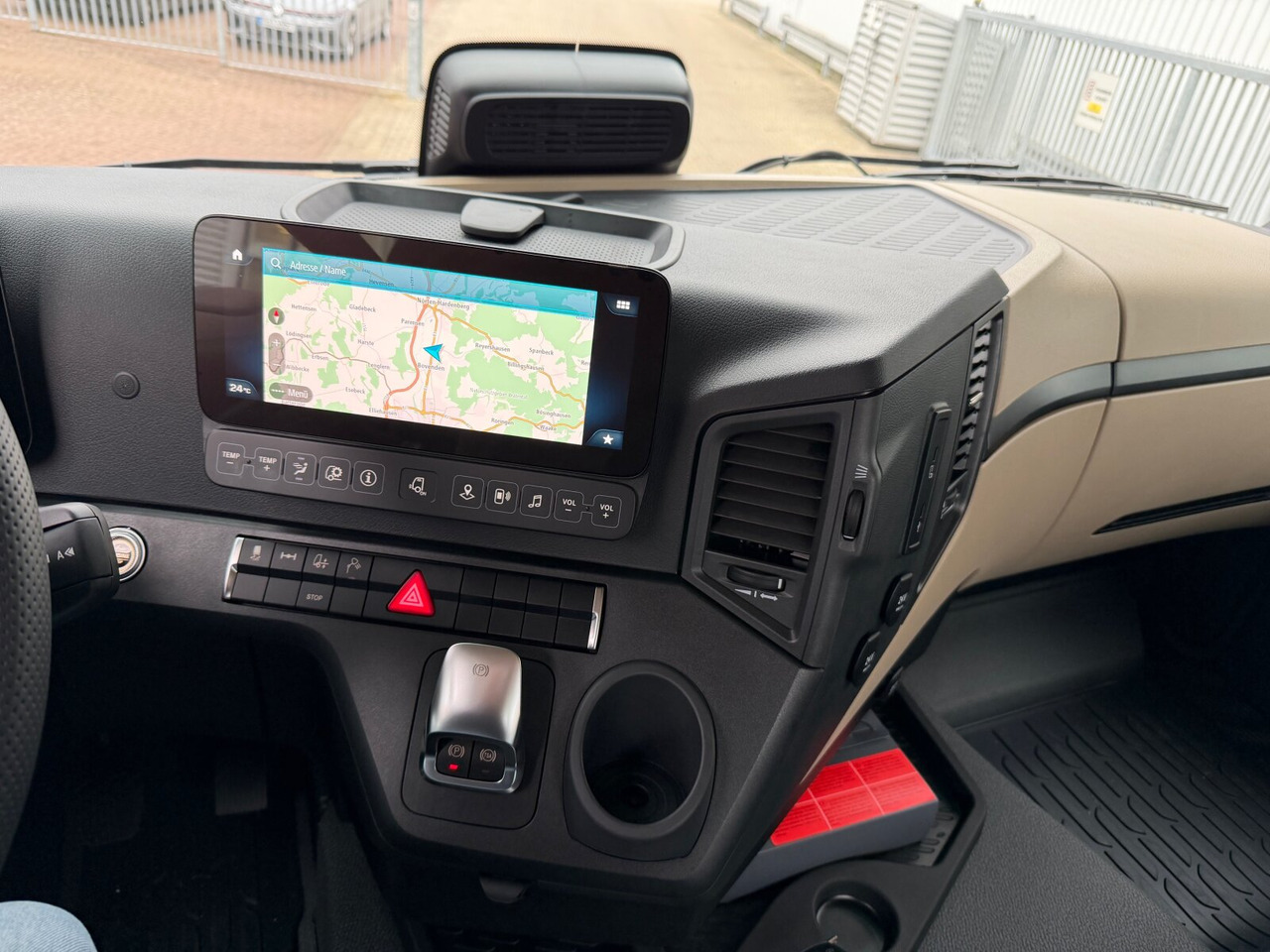 Mercedes-Benz Actros 1853 LS 4x2 Actros 1853 LS 4x2, Retarder, Navi, MultimediaCockpit, Hydraulik - Tracteur routier: photos 4 Mercedes-Benz Actros 1853 LS 4x2 Actros 1853 LS 4x2, Retarder, Navi, MultimediaCockpit, Hydraulik - Tracteur routier: photos 4