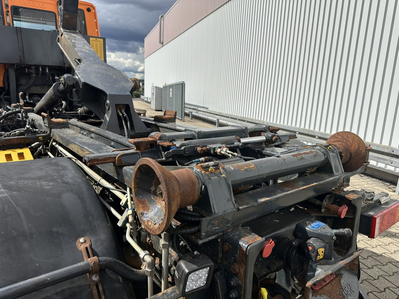 Trakker AD190T33WP 4x4 Trakker AD190T33WP 4x4, Winterdienstausstattung - Camion ampliroll: photos 2 Trakker AD190T33WP 4x4 Trakker AD190T33WP 4x4, Winterdienstausstattung - Camion ampliroll: photos 2