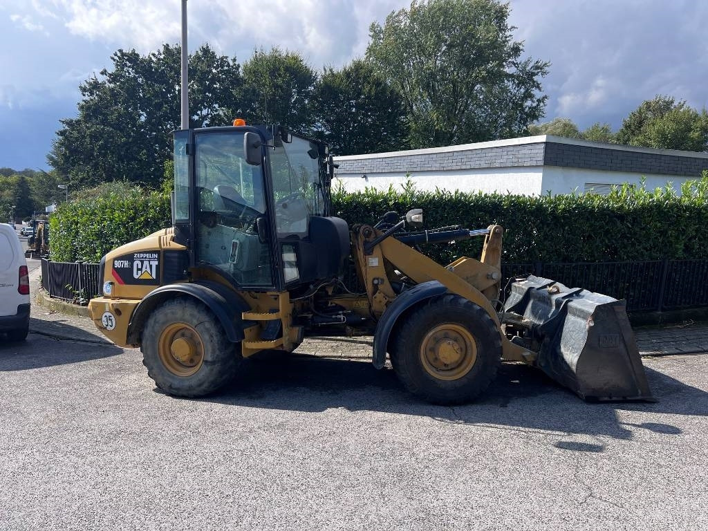 CAT 907H2 35Km/h EPA - CE - Chargeuse sur pneus: photos 1 CAT 907H2 35Km/h EPA - CE - Chargeuse sur pneus: photos 1