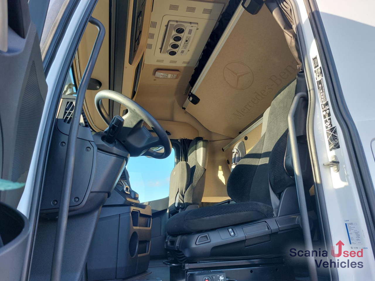 MERCEDES-BENZ 1845L Plane/Edscha NUR KOMPLETT m. ANH.!!! - Camion à rideaux coulissants: photos 4 MERCEDES-BENZ 1845L Plane/Edscha NUR KOMPLETT m. ANH.!!! - Camion à rideaux coulissants: photos 4