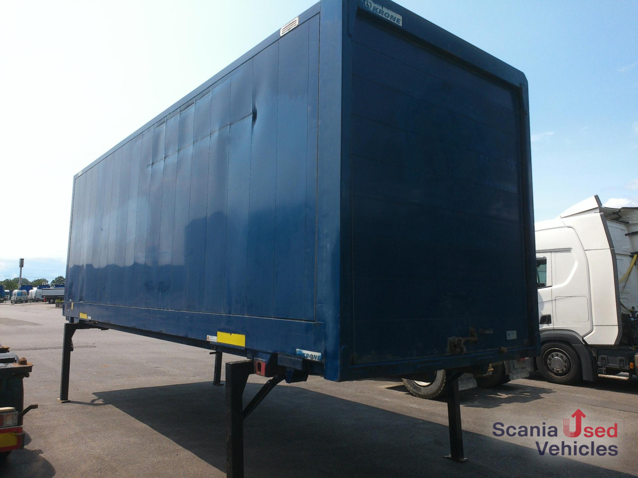 KRONE WB Koffer 7,82 Rolltor - Remorque: photos 4 KRONE WB Koffer 7,82 Rolltor - Remorque: photos 4