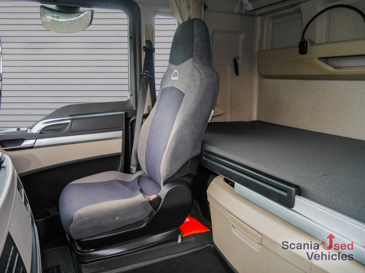 MAN TGX 26.470 6x2-4 LL - Koffer / LBW - - Camion fourgon: photos 4 MAN TGX 26.470 6x2-4 LL - Koffer / LBW - - Camion fourgon: photos 4