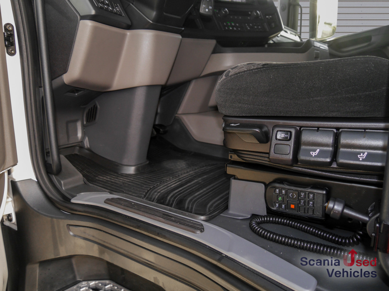 SCANIA R 460 A4x2NA - SUPER / Hydraulik - - Tracteur routier: photos 4 SCANIA R 460 A4x2NA - SUPER / Hydraulik - - Tracteur routier: photos 4