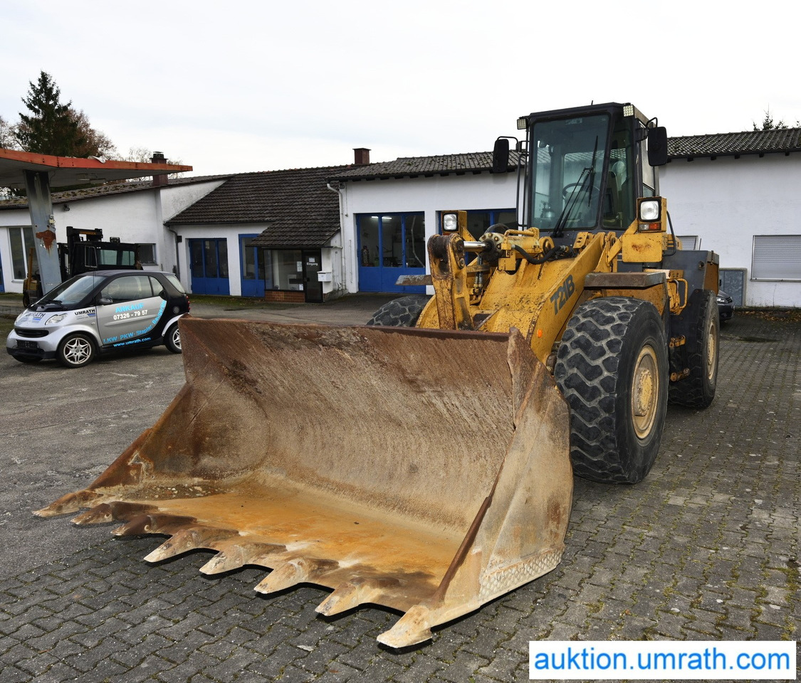 CASE 721 B - Chargeuse sur pneus: photos 2 CASE 721 B - Chargeuse sur pneus: photos 2