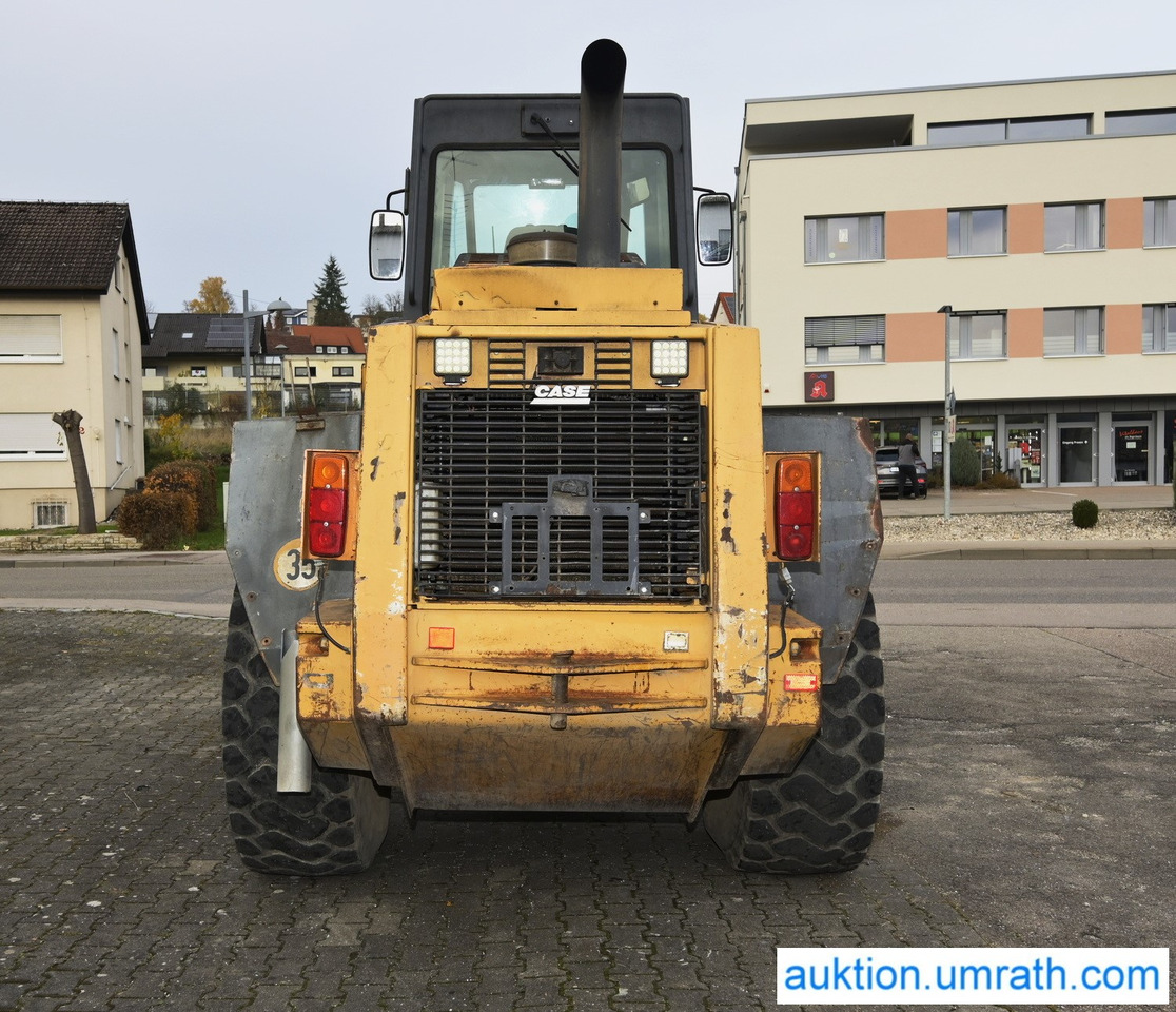 CASE 721 B - Chargeuse sur pneus: photos 5 CASE 721 B - Chargeuse sur pneus: photos 5