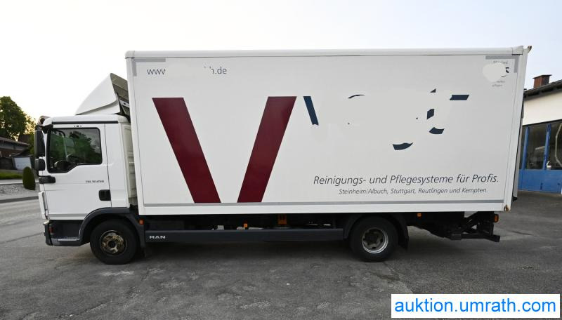 MAN MAN TGL 12.250 4x2 L/BL Koffer Ladebordwand Klimaautomatik NAVI Luftfederung Automatikgetriebe EURO 6 - Camion fourgon: photos 1 MAN MAN TGL 12.250 4x2 L/BL Koffer Ladebordwand Klimaautomatik NAVI Luftfederung Automatikgetriebe EURO 6 - Camion fourgon: photos 1