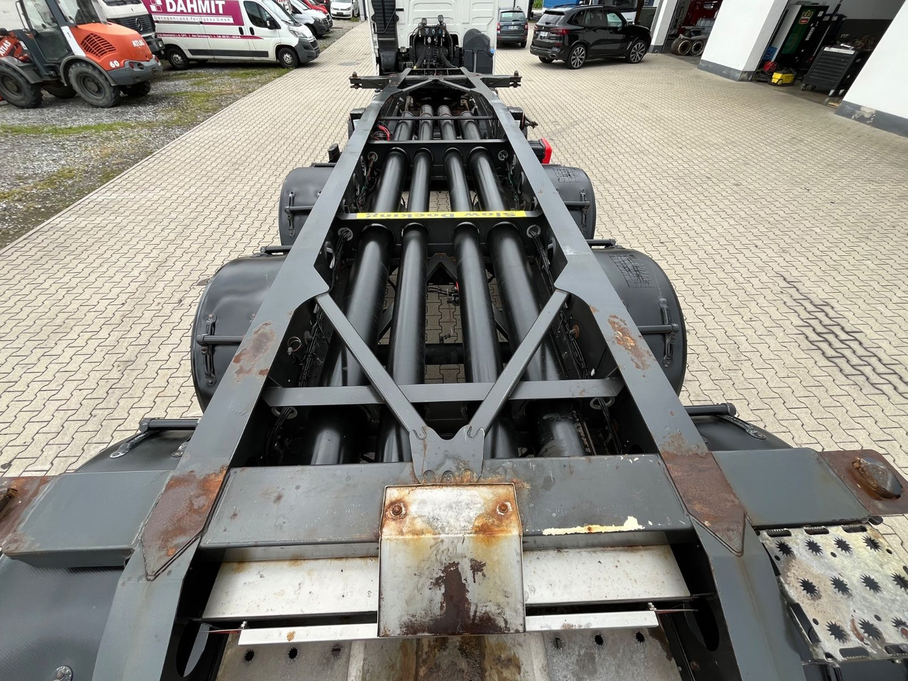 Fliegl Tank Container Chassis 20ft ADR - Semi-remorque porte-conteneur/ Caisse mobile: photos 5 Fliegl Tank Container Chassis 20ft ADR - Semi-remorque porte-conteneur/ Caisse mobile: photos 5