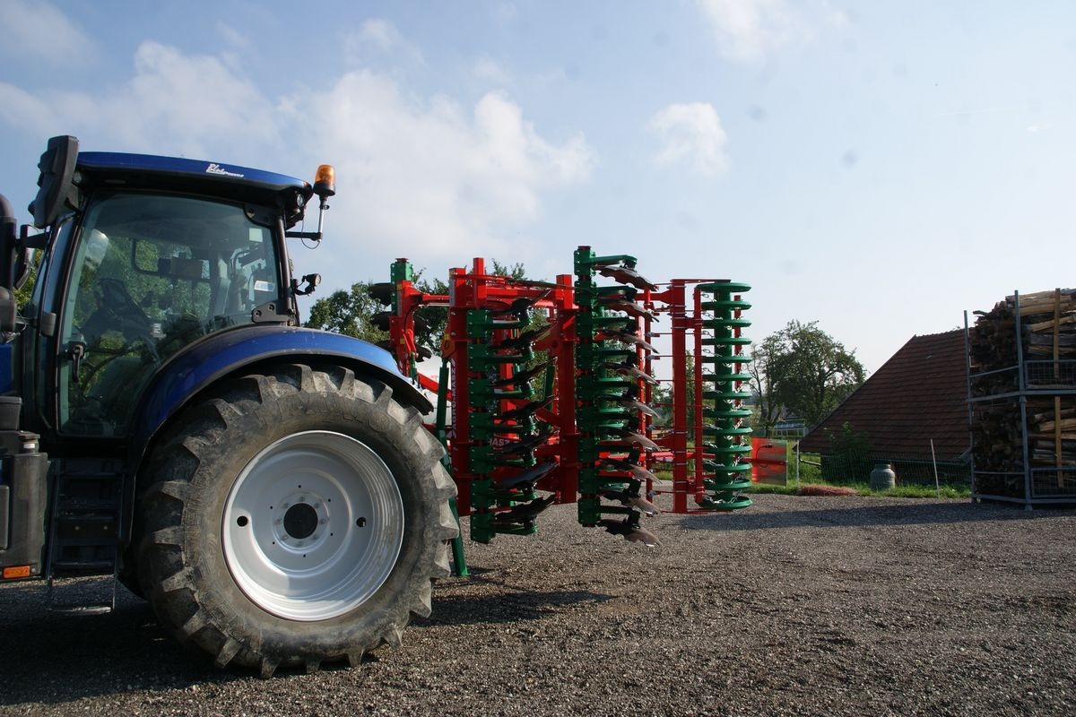 Agro-Masz BT 40 - Aktion Lagermaschine - Cover crop: photos 2 Agro-Masz BT 40 - Aktion Lagermaschine - Cover crop: photos 2