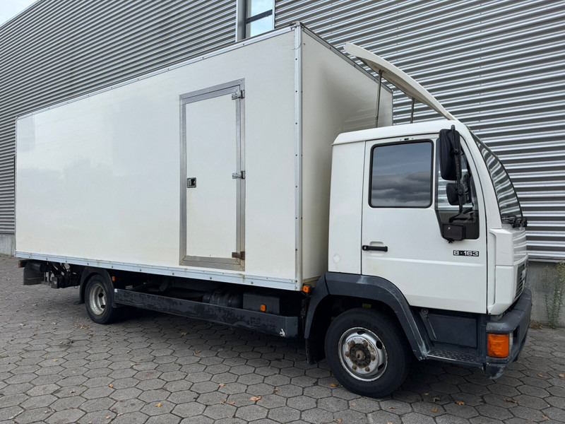 MAN 8.163 / Tail Lift / Manual / 3 Seats / Belgium Truck - Camion fourgon: photos 2 MAN 8.163 / Tail Lift / Manual / 3 Seats / Belgium Truck - Camion fourgon: photos 2