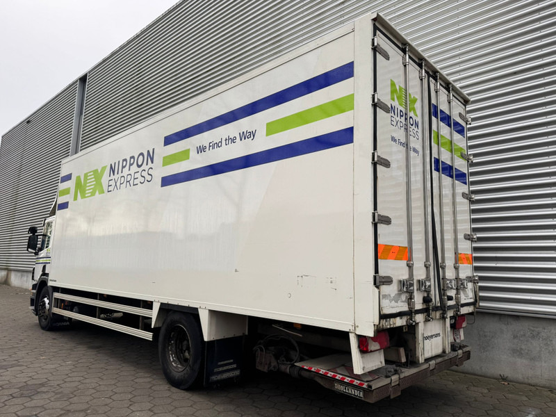 Scania P 230 / 3 seats / Manual Gearbox / Tail Lift / Belgium Truck - Camion fourgon: photos 2 Scania P 230 / 3 seats / Manual Gearbox / Tail Lift / Belgium Truck - Camion fourgon: photos 2
