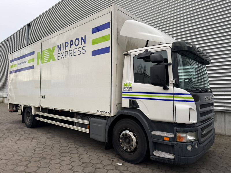 Scania P 230 / 3 seats / Manual Gearbox / Tail Lift / Belgium Truck - Camion fourgon: photos 3 Scania P 230 / 3 seats / Manual Gearbox / Tail Lift / Belgium Truck - Camion fourgon: photos 3