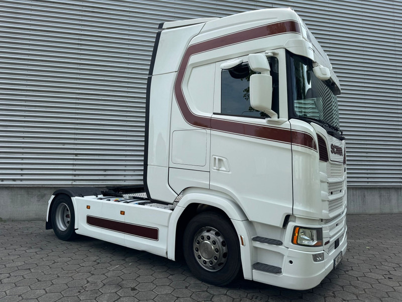 Scania S450 / Retarder / Full Air / Night Klima / 2 Tanks / TUV: 3-2026 / Belgium Truck - Tracteur routier: photos 2 Scania S450 / Retarder / Full Air / Night Klima / 2 Tanks / TUV: 3-2026 / Belgium Truck - Tracteur routier: photos 2