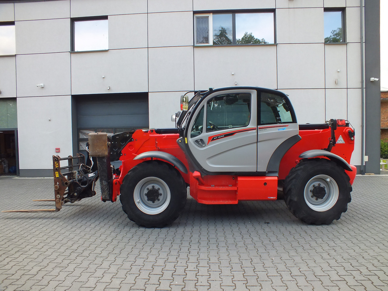 MANITOU MT1840 - Chargeuse sur pneus télescopique pour Pelle: photos 2 MANITOU MT1840 - Chargeuse sur pneus télescopique pour Pelle: photos 2