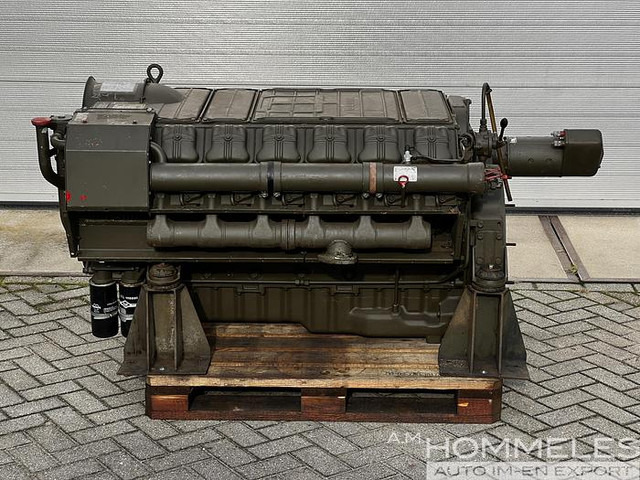 Deutz AG F12L413 - Moteur: photos 3 Deutz AG F12L413 - Moteur: photos 3