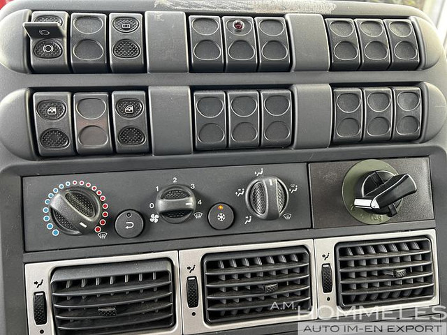 Iveco 100E22 4x4 (M104) - Camion plateau: photos 5 Iveco 100E22 4x4 (M104) - Camion plateau: photos 5