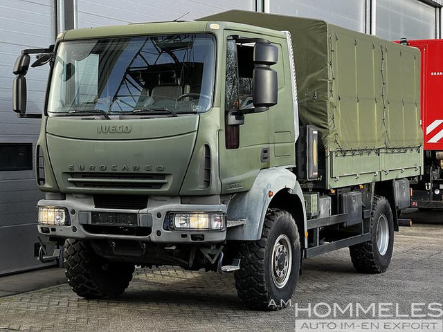 Iveco 100E22 4x4 (M104) - Camion plateau: photos 1 Iveco 100E22 4x4 (M104) - Camion plateau: photos 1