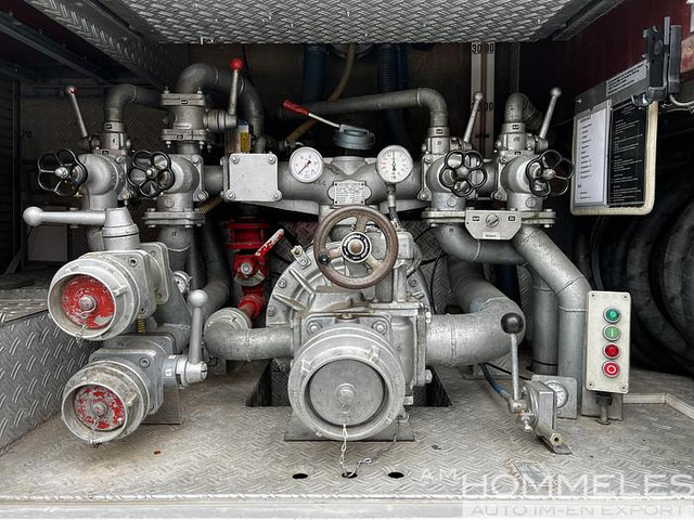 Camion de pompier Mercedes-Benz 1626 4x4: photos 7