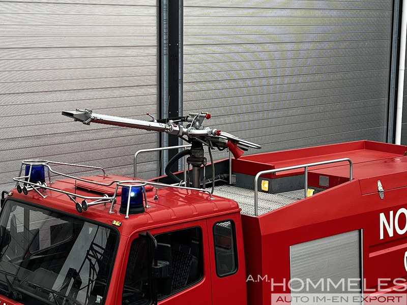 Mercedes-Benz 1831 AK 4x4 - Camion de pompier: photos 4 Mercedes-Benz 1831 AK 4x4 - Camion de pompier: photos 4