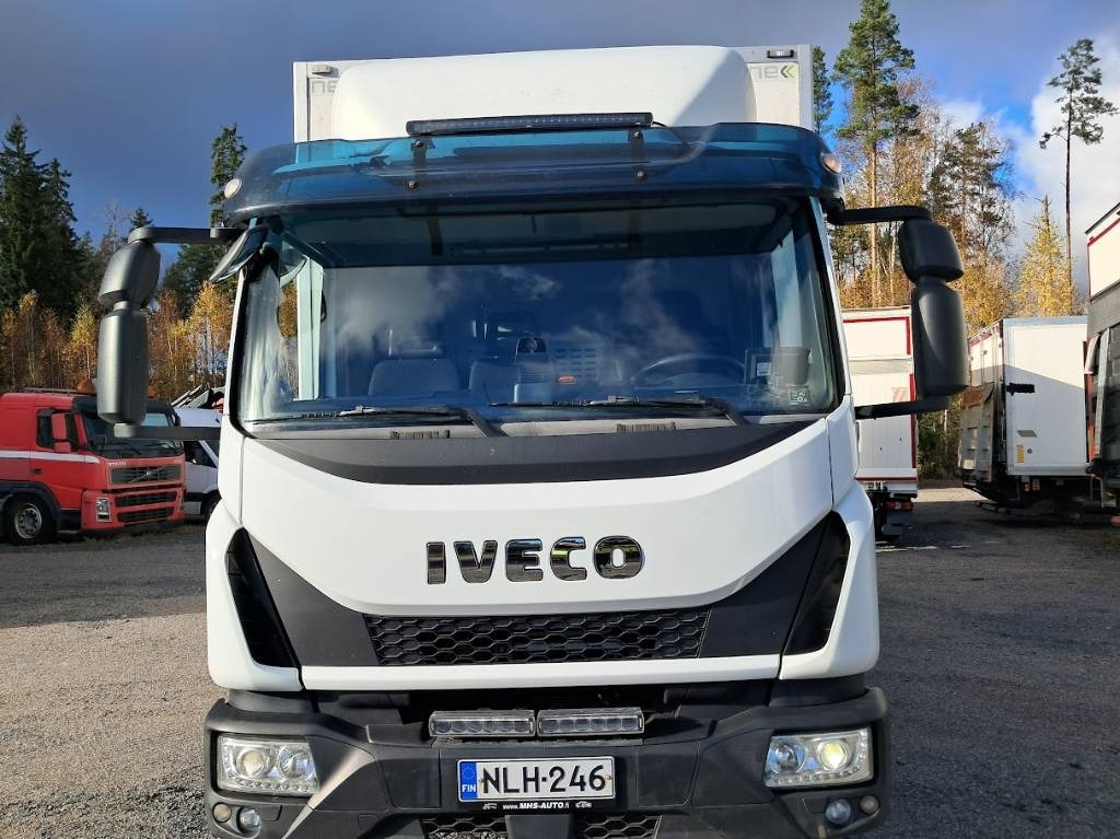 Iveco Eurocargo 100 E21 - Camion fourgon: photos 3 Iveco Eurocargo 100 E21 - Camion fourgon: photos 3