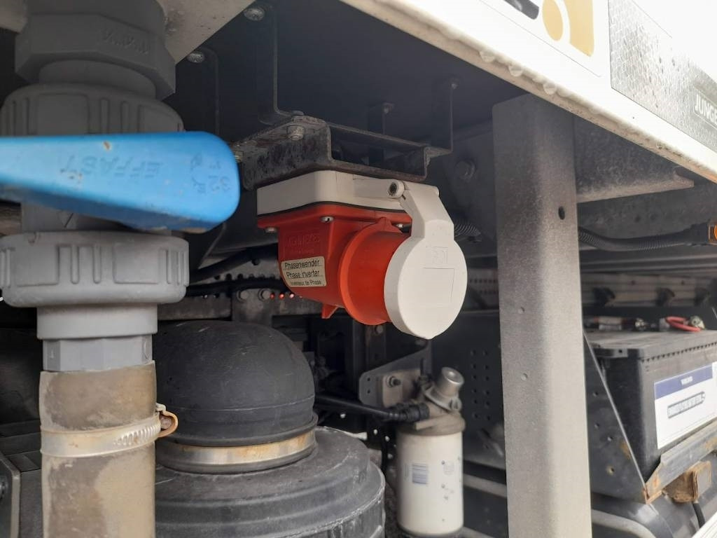 Volvo FL 210  - Camion frigorifique: photos 3 Volvo FL 210  - Camion frigorifique: photos 3