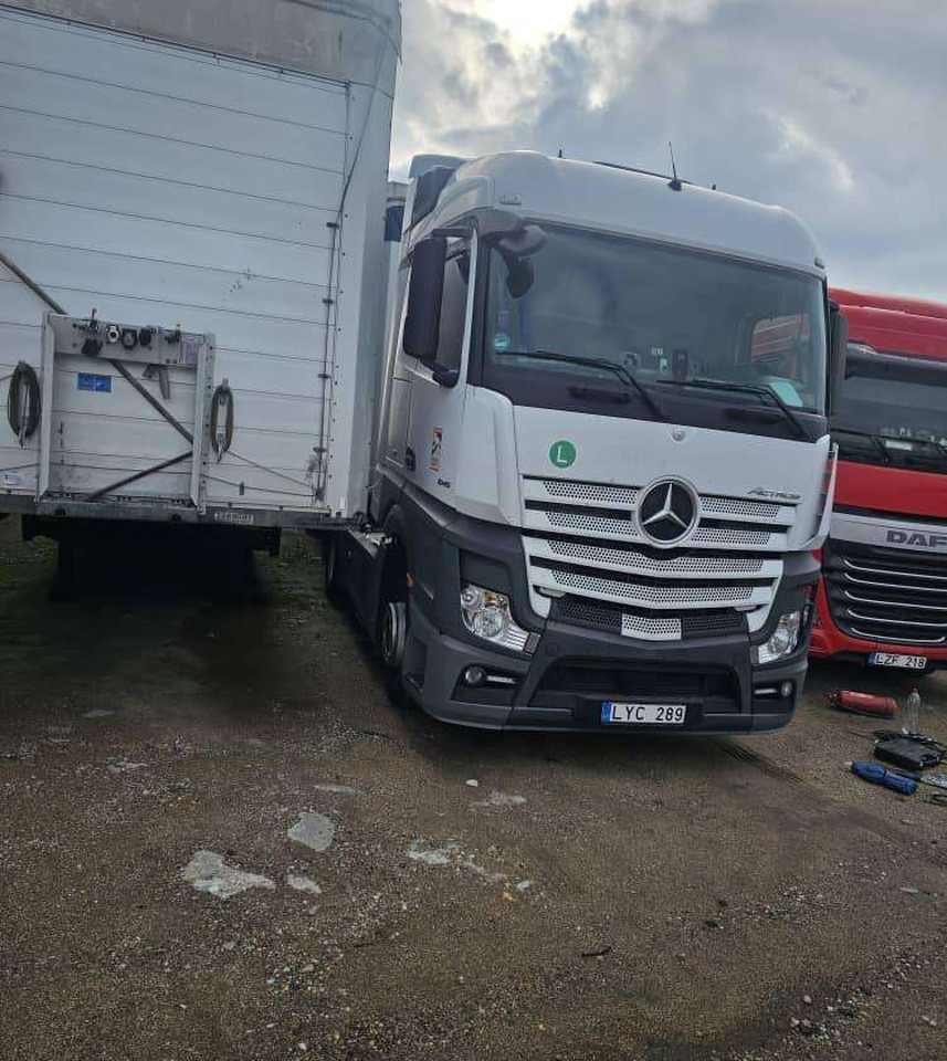 Mercedes-Benz 1845 - Tracteur routier: photos 2 Mercedes-Benz 1845 - Tracteur routier: photos 2