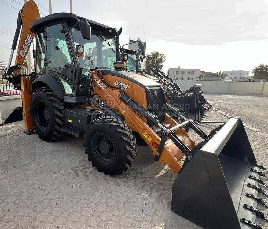 CASE 570 T BACKHOE LOADER MY23 - Tractopelle: photos 3 CASE 570 T BACKHOE LOADER MY23 - Tractopelle: photos 3