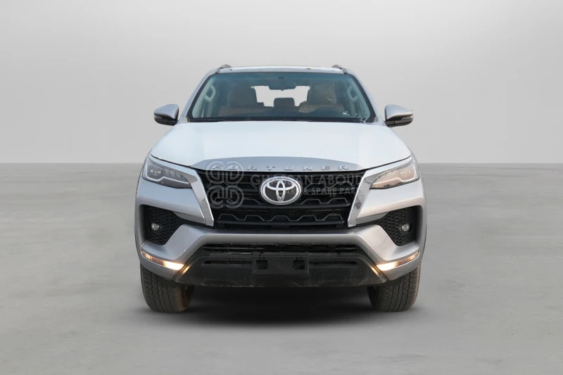 Toyota Fortuner 4x4 - SUV: photos 2 Toyota Fortuner 4x4 - SUV: photos 2